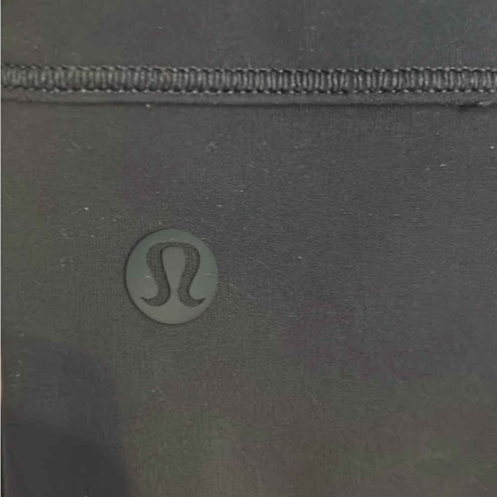 Lululemon Athletica Mesh-Back Training
Cropped Tank Top Sz 14 XL Graphite Gray - Picture 7 of 8